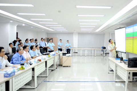 ຕິດຕາມກວດກາຍົກສູງກຳລັງແກ່ງແຍ້ງໃນຂົງເຂດອາກອນ ແລະ ພາສີ