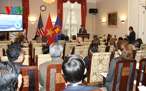 ຊອກຫາມາດຕະການໃຫ້ແກ່ຄ້ຳປະກັນສະບຽງອາຫານແລະແຫລ່ງນ້ຳຢູ່ເຂດລຸ່ມແມ່ນ້ຳຂອງ