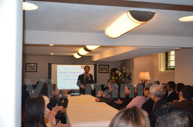 ການສະເຫຼີມສະຫຼອງ40ປີແຫ່ງວັນປົດປ່ອຍພາກໃຕ້ຢ່າງສົມບູນ,ໂຮມປະເທດຊາດເປັນເອກະພາບຢູ່ຕ່າງປະເທດ