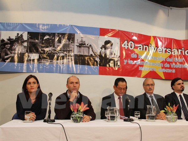 ການເຄື່ອນໄຫວຕ່າງໆສະເຫຼີມສະຫຼອງໄຊຊະນະ30/4ຢູ່ອັກຊັງຕີນ,ອີຢິບແລະອິນເດຍ