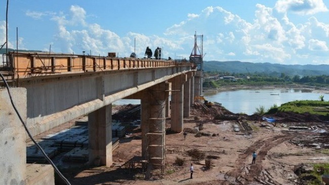 ເປີດສະຫຼອງຂົວມິດຕະພາບລາວ-ມຽນມາ