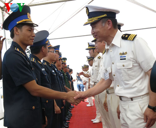 ກຳປັ່ນຕຳຫຼວດທະເລຍີ່ປຸ່ນຢ້ຽມຢາມນະຄອນດ່ານັ້ງ