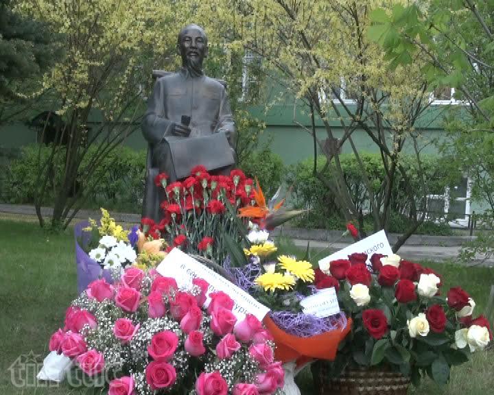 ການເຄື່ອນໄຫວຕ່າງໆສະເຫຼີມສະຫຼອງ125ປີແຫ່ງວັນຄ້າຍວັນເກີດປະທານໂຮ່ຈີມິນ