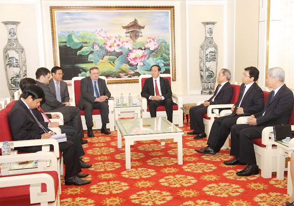 ລັດຖະມົນຕີເຈີ່ນດ້າຍກວາງຕ້ອນຮັບເອກອັກຄະລັດຖະທູດຮູງກາຣີແລະສະຫະພັນລັດເຊຍ