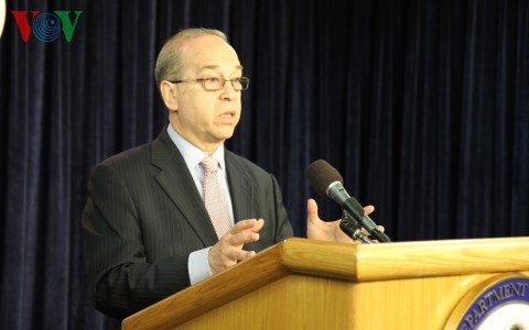 ຄວາມເສລີໃນການເດີນທະເລແລະການບິນຢູ່ທະເລຕາເວັນອອກພວມຖືກນາບຂູ່