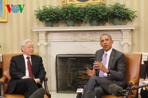 ທ່ານເລຂາທິການໃຫຍ່ຫງວຽນຟູຈ້ອງເຈລະຈາກັບປະທານາທິບໍດີອາເມລິກາB.Obama