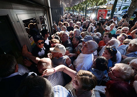 EUຮັບຮອງເອົາບ້ວງເງິນກູ້ຊ່ວຍດ່ວນ7,8ຕື້USDໃຫ້ເກຼັກ