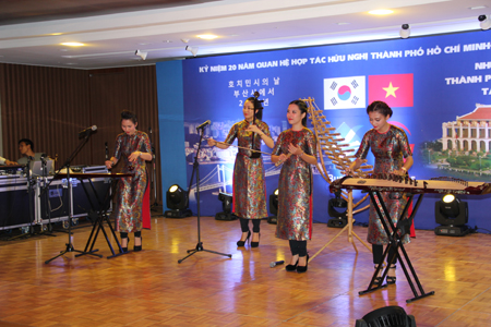 “ວັນ Busan 2015” ຢູ່ນະຄອນໂຮ່ຈິມິນ