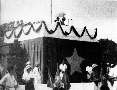 ການເຄື່ອນໄຫວຫຼາຍຢ່າງສະເຫຼີມສະຫຼອງວັນຊາດ2/9ຢູ່ລັດເຊຍ ແລະ ຢູແກຼນ