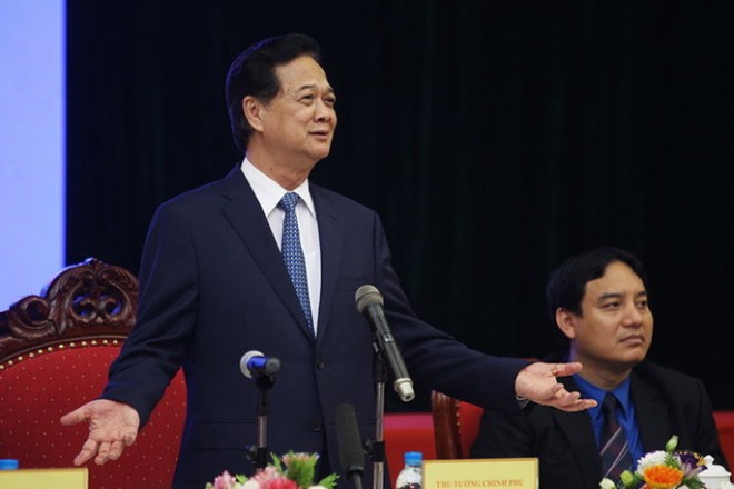 ນາຍົກລັດຖະມົນຕີ ຫງວຽນເຕີ້ນຢຸງ ພົບປະກັບບັນດາ ນັກວິທະຍາສາດໜຸ່ມດີເດັ່ນ