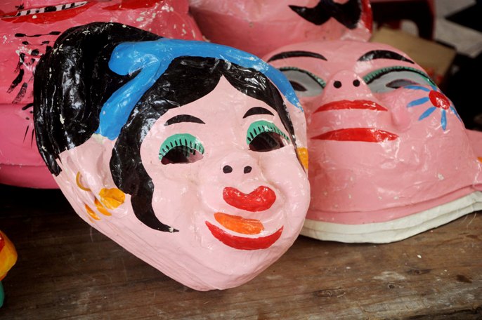 ຕ້ອນຮັບບຸນວັນເພງເດືອນ 8 ພ້ອມກັບໜ້າກາກເຈ້ຍທີ່ເປັນມູນເຊື້ອ