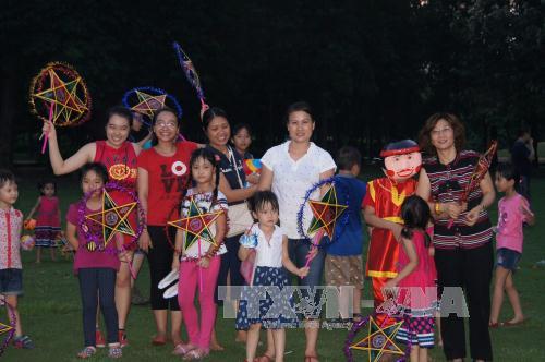 ສະຖານທູດຫວຽດນາມປະຈຳອິນເດຍຈັດຕັ້ງບຸນວັນເພງເດືອນ8ໃຫ້ລູກຫຼານພະນັກງານ