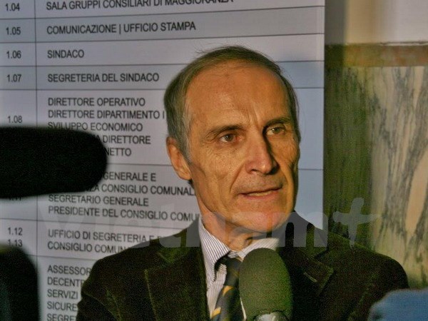 ພັກບັນດານັກກອມມູນິດອີຕາລີເຊີດຊູບົດບາດຂອງ ພັກກອມມູນິດຫວຽດນາມ