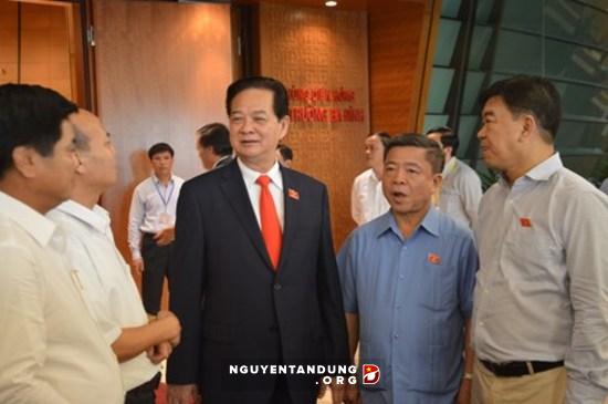 ຜູ້ມີສິດເລືອກຕັ້ງຕີລາຄາສູງ ວາລະຊັກຖາມ ແລະ ຕອບຄຳຊັກຖາມຂອງສະພາແຫ່ງຊາດ