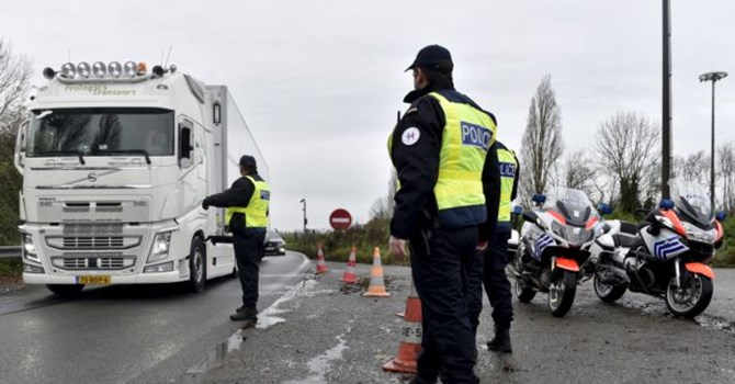 ບັນດາປະເທດເພີ່ມທະວີການປ້ອງກັນຄວາມສະຫງົບ, ຍົກລະດັບເຕືອນໄພແຫ່ງຊາດ