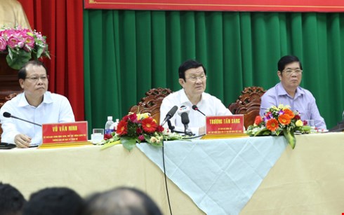 ປະທານປະເທດເຈືອງເຕີ໋ນຊາງເຮັດວຽກກັບຄະນະຊີ້ນຳເຂດຕາເວັນຕົກສ່ຽງໃຕ້