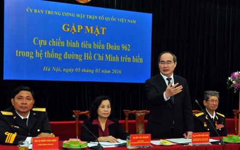 ການນຳສູນກາງແນວໂຮມປະເທດຊາດພົບປະກັບນັກຮົບເກົ່າເຂົ້າຮ່ວມການກໍ່ສ້າງເສັ້ນທາງທະເລໂຮຈີມິນ