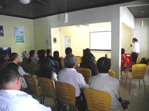 ໂຄສະນາກ່ຽວກັບການທ່ອງທ່ຽວຫວຽດນາມຢູ່ປານາມາ