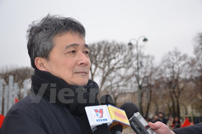 ຊາວຫວຽດນາມອາໄສຢູ່ຝຣັ່ງຝາກຄວາມຫວັງຕໍ່ຜົນສຳເລັດຂອງກອງປະຊຸມໃຫຍ່ຄັ້ງທີ12ຂອງພັກ