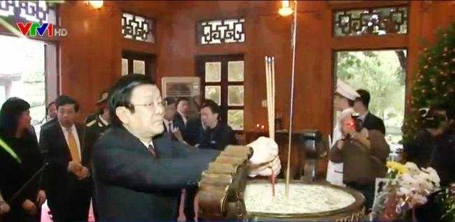 ທ່ານປະທານປະເທດເຈືອງເຕີນຊາງອວຍພອນບຸນເຕັດຢູ່ແຂວງເງ້ອານ