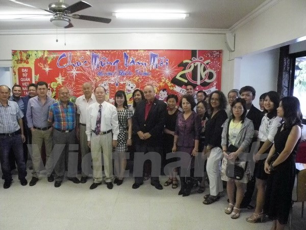 ການພົບປະສັງສັນອວຍພອນບຸນປີໃຫມ່ປີວອກຢູ່ອົດສະຕາລີ,ອາເມລິກາແລະປານາມາ