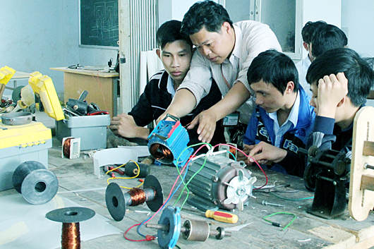 ໄລຍະ2016-2020,ສູ້ຊົນສອນວິຊາຊີບໃຫ້ຜູ້ອອກແຮງງານຊົນນະບົດ5,5ລ້ານຄົນ