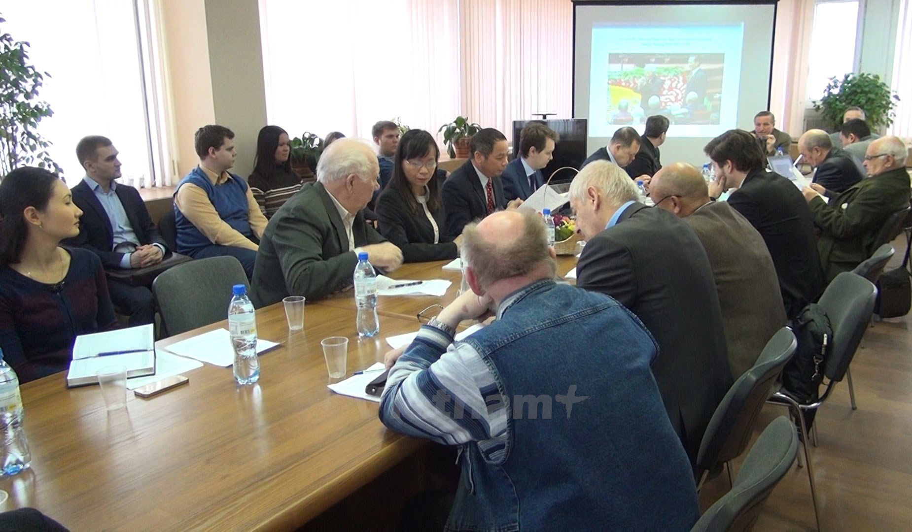 ກອງປະຊຸມສຳມະນາ “ໝາກຜົນກອງປະຊຸມໃຫຍ່ຄັ້ງທີ 12 ຂອງພັກກອມມູນິດຫວຽດນາມ"