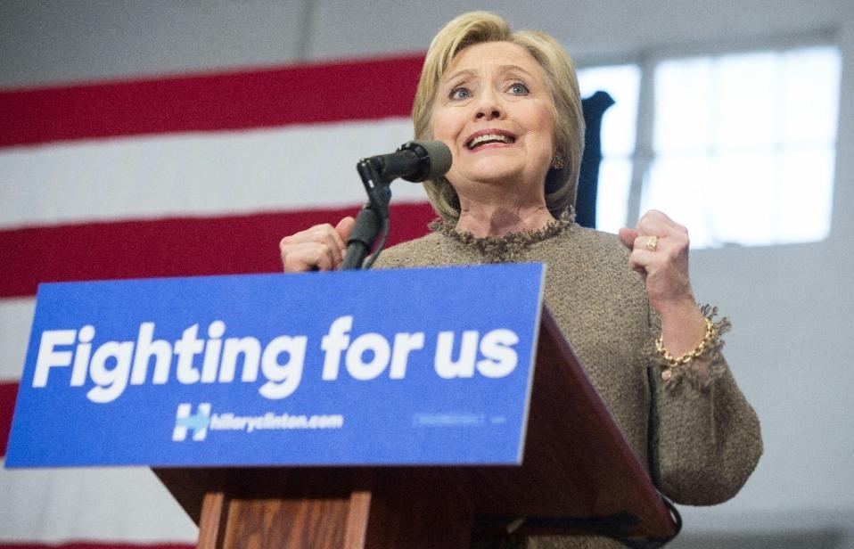 ການເລືອກຕັ້ງຢູ່ອາເມລິກາ2016:ທ່ານນາງH.Clintonຍາດໄດ້ໄຊຊະນະໃນການເລືອກຕັ້ງຂັ້ນຕົ້ນຢູ່Carolinaໃຕ້