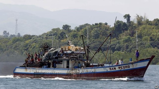 ອາເມລິກາ,ຟີລິບປິນກ່າວປະນາມຈີນນຳໃຊ້ກຳລັງທັບເຮືອເພື່ອນາບຂູ່ກຳ່ປັ່ນຫາປາຢູ່ທະເລຕາເວັນອອກ