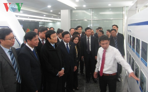 ປະທານປະເທດເຈືອງເຕີ໋ນຊາງຢ້ຽມຢາມແລະເຮັດວຽກຢູ່ແຂວງບັກນິງ