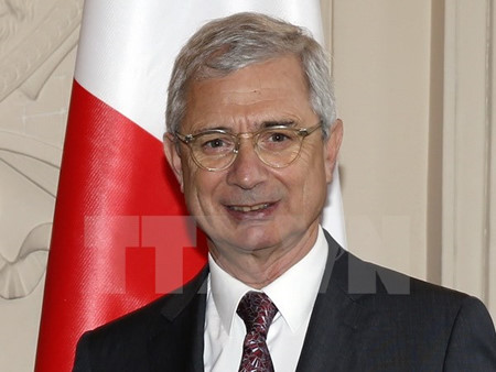 ປະທານສະພາແຫ່ງຊາດສາທາລະນະລັດຝະລັ່ງຢ້ຽມຢາມຫວຽດນາມຢ່າງເປັນທາງການ