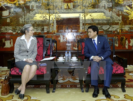 ຮ່າໂນ້ຍເພີ່ມທະວີການຮ່ວມມືຄຸ້ມຄອງນ້ຳແລະຕົວເມືອງກັບAmsterdam(ໂຮນລັງ)