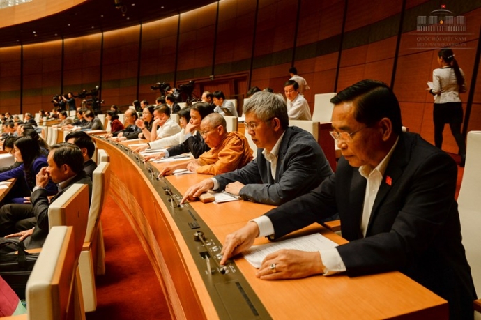 ສະພາແຫ່ງຊາດພິຈາລະນາພົ້ນບາງຕຳແຫນ່ງການນຳຂອງສະພາແຫ່ງຊາດ