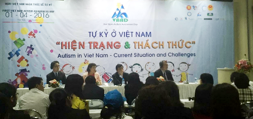 ຕອບສະຫນອງວັນໂລກມີຄວາມຮັບຮູ້ກ່ຽວກັບອາການautism