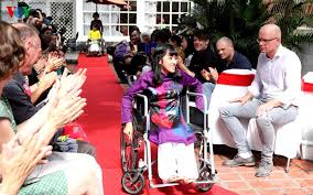 ລາຍການແຟຊັນ“ເຮົາງາມ-ເພື່ອນກໍ່ງາມ“ຄົ້ນຫາຄວາມງາມຂອງແມ່ຍິງພິການ