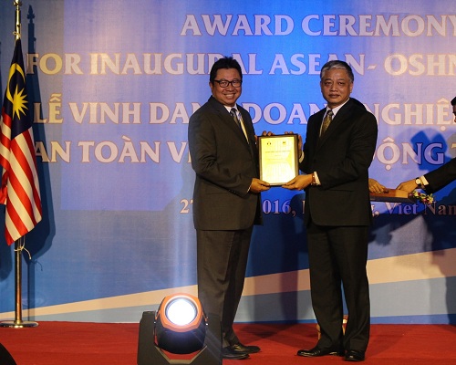 ເຊີດຊູວິສາຫະກິດດີເດັ່ນອາຊຽນ20ແຫ່ງ