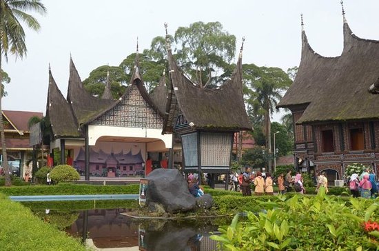 ຢ້ຽມຢາມ Taman Mini Indonesia Indah ໃນເວລາມື້ຫນຶ່ງ