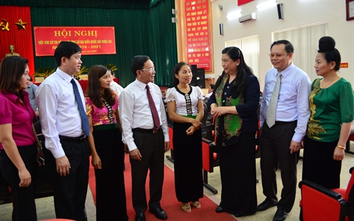 ບັນດາຜູ້ສະໝັກເລືອກຕັ້ງເປັນສະມາຊິກສະພາແຫ່ງຊາດພົບປະກັບຜູ້ມີສິດເລືອກຕັ້ງ