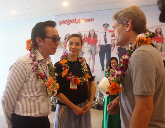 ບັນດາເອກອັກຄະລັດຖະທູດເຂົ້າຮ່ວມ ລາຍການພິຊິດຖ້ຳເຊີນດອງ