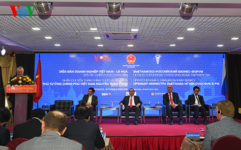 ນາຍົກລັດຖະມົນຕີຫງວຽນຊວນຟຸກເຂົ້າຮ່ວມເວທີປາໄສຫວຽດນາມ-ສະຫະພັນລັດເຊຍ