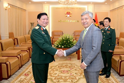 ທ່ານໂງຊວນລິກລັດຖະມົນຕີກະຊວງປ້ອງກັນປະເທດຕ້ອນຮັບເອກອັກຄະລັດຖະທູດປະເທດຕ່າງໆ