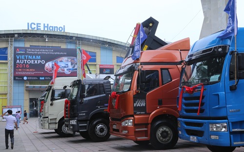 ໄຂງານວາງສະແດງຍານພາຫະນະແລະອຸດສາຫະກຳສຳຮອງສາກົນ(Vietnam AutoExpo2016)