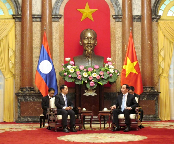 ປະທານປະເທດເຈີ່ນດ້າຍກວາງຕ້ອນຮັບລັດຖະມົນຕີການຕ່າງປະເທດແລະເອກອັກຄະລັດຖະທູດລາວ