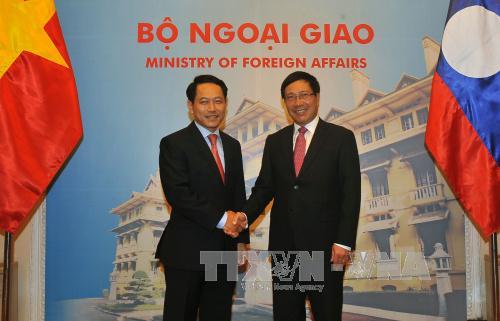 ຮອງນາຍົກລັດຖະມົນຕີຟ໋າມບິ່ງມິງພົບປະເຈລະຈາກັບທ່ານສະເຫຼີມໄຊກົມມະສິດລັດຖະມົນຕີການຕ່າງປະເທດລາວ