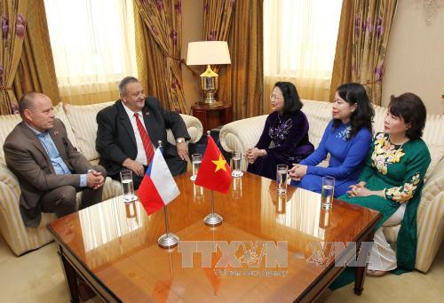 ປະຊາຄົມຊາວຫວຽດນາມອາໄສຢູ່ສ.ເຊັກໂກເປັນເຈົ້າການເຊື່ອມໂຍງເພື່ອຍົກສູງທີ່ຕັ້ງບົດບາດຢູ່ປະເທດປະຈຳຖີ່ນ