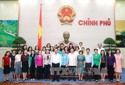 ປ່ຽນໃໝ່ການເຄື່ອນໄຫວຂອງສະຫະພັນແມ່ຍິງທຸກຂັ້ນຢ່າງບໍ່ຢຸດຢັ້ງ