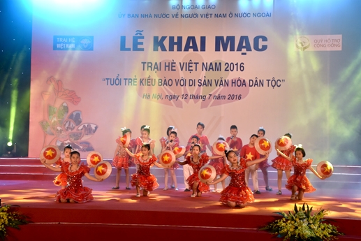 ເປີດຄ້າຍພັກແລ້ງຫວຽດນາມ2016