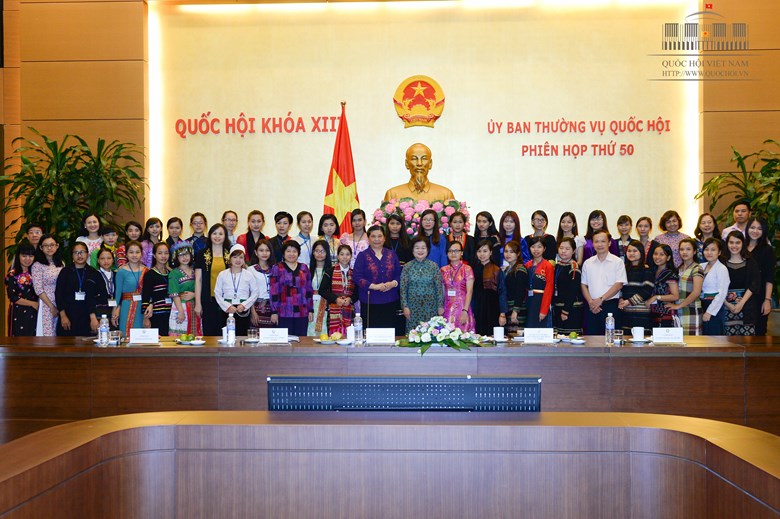 ພັກ,ລັດຫວຽດນາມຍາມໃດກໍ່ເອົາໃຈໃສ່ເຖິງນັກຮຽນເຂດປະຊາຊົນບັນດາເຜົ່າສ່ວນໜ້ອຍ