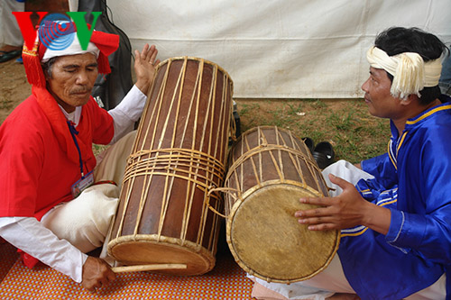 ການອະນຸລັກຮັກສາ ແລະ ພັດທະນາວັດທະນະທຳເຜົ່າຈຳ