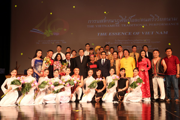 ຊຸມວັນວັດທະນະທຳຫວຽດນາມຢູ່ໄທ